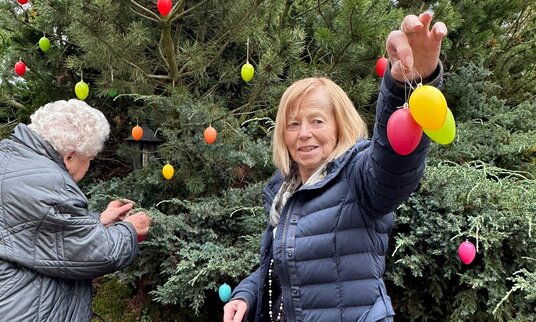 Osterschmuck im Seniorenzentrum Goeckestift