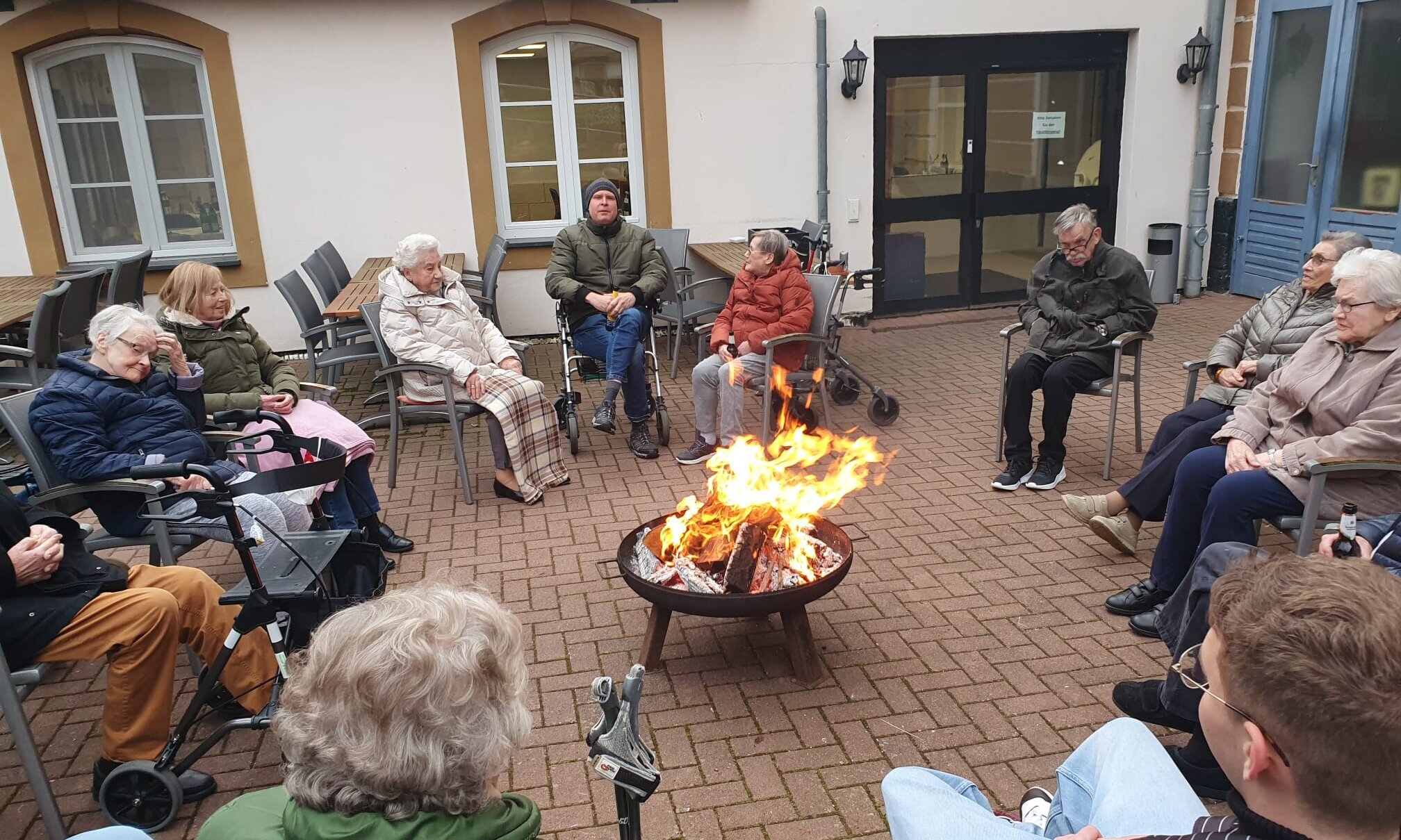 Grillnachmittag Seniorenzentrum Goeckestift